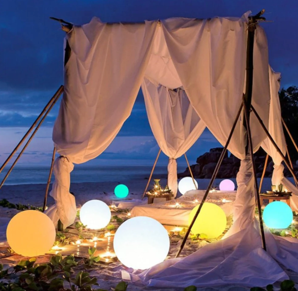 SphereGlow | Lampe à Boule Moderne Écologique et Stylée avec 16 Options de Couleurs