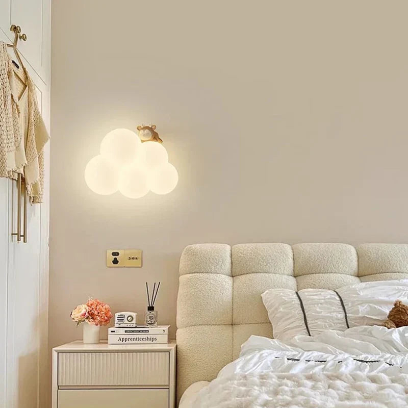 Magie de la Lumière dans la Lampe Murale pour Enfants