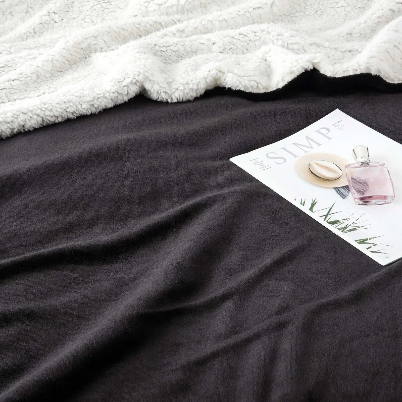 Couverture en sherpa réversible