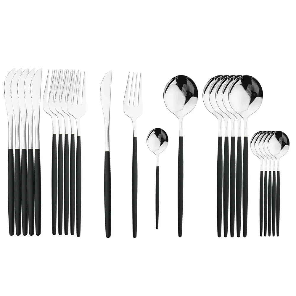 Ensemble de Couverts en Or Luxe - Pour une Mise en Table Élégante