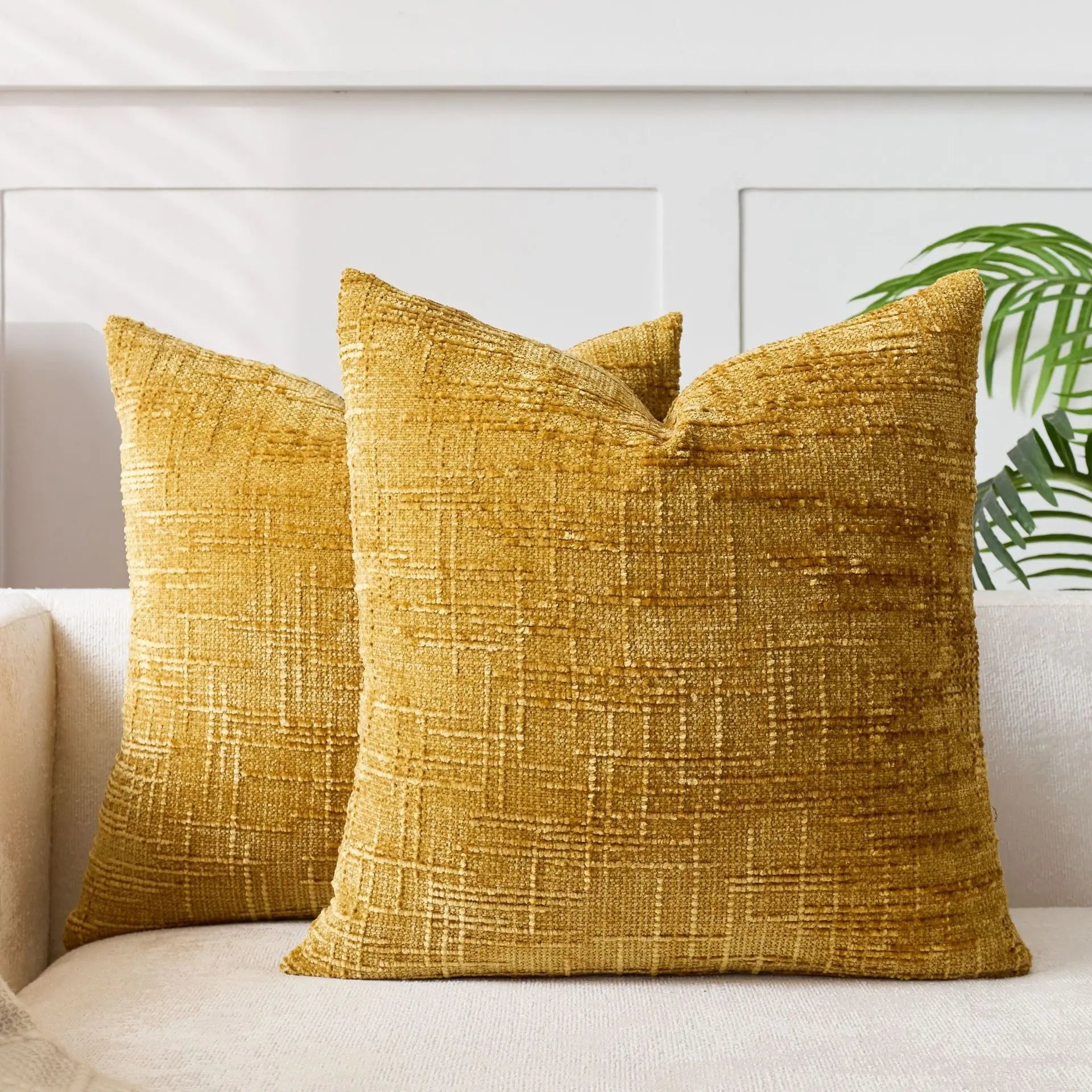 Housse de Coussin Chenille avec Structure en Bambou pour un Intérieur Luxueux et Chaleureux