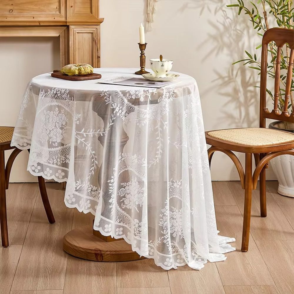 Nappe Ronde en Dentelle Transparente avec Fleurs