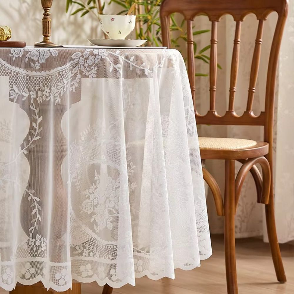 Nappe Ronde en Dentelle Transparente avec Fleurs