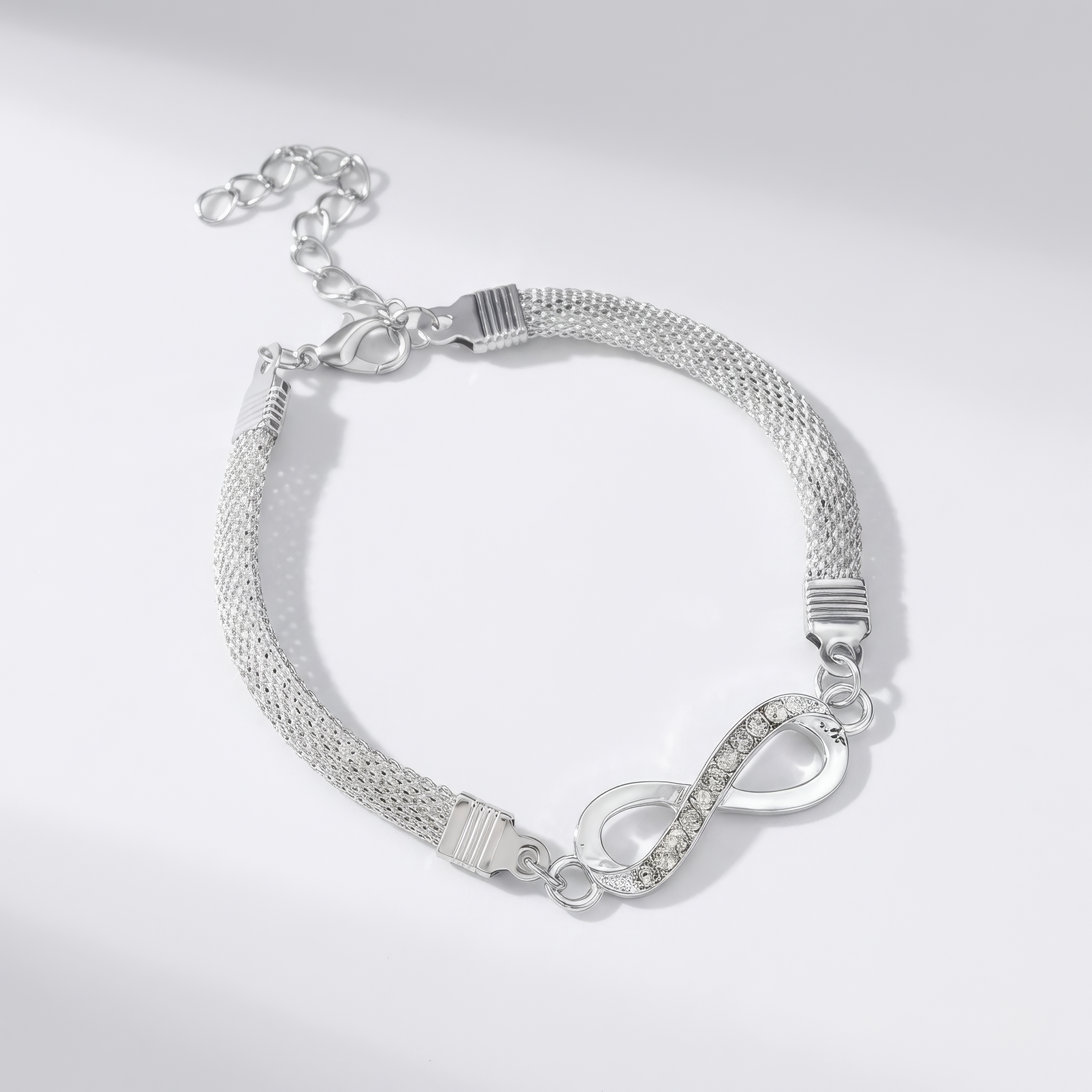 Kelly - Bracelet à breloques Infini élégant