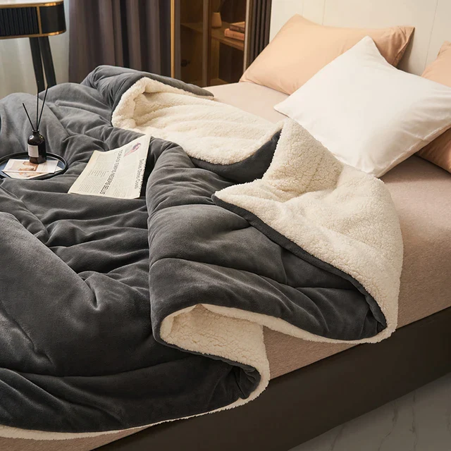 SNUGAURA – Couverture en polaire luxueuse et chaude