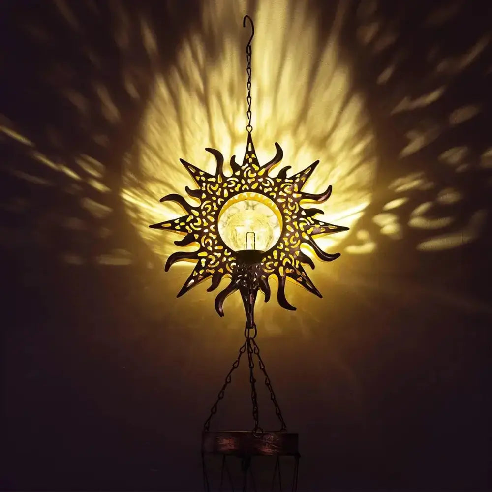 Décoration extérieure suspendue en forme de soleil avec lumière intégrée