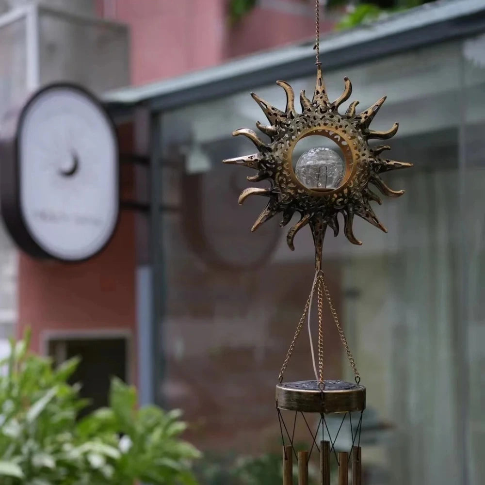 Décoration extérieure suspendue en forme de soleil avec lumière intégrée