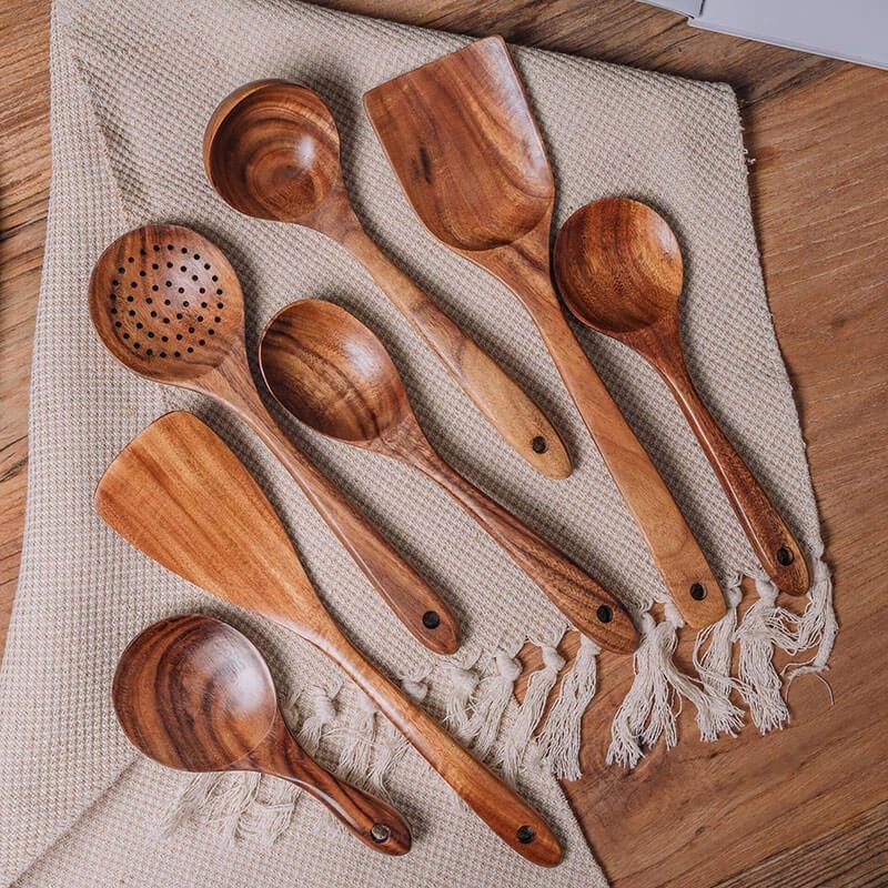 Ensemble de Cuisine en Bois Naturel – Cuisiner de Manière Durable et Élégante