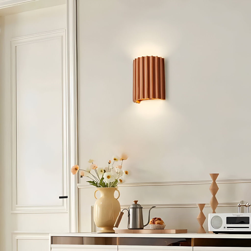 Stravon – Applique LED Rayée en Résine avec Design Nordique Moderne