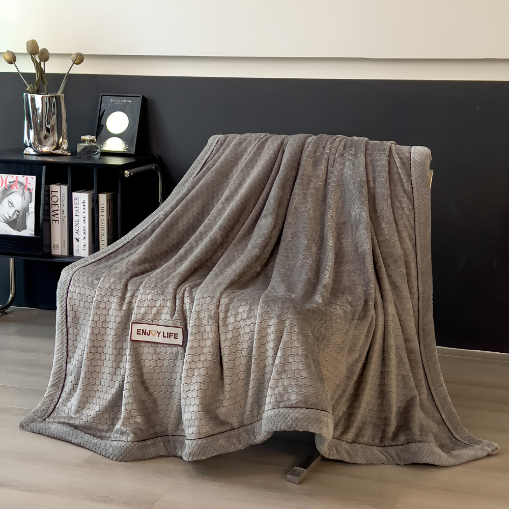 VelouraPatch – Couverture en Velours Luxueux au Design Patchwork pour un Usage Toute l'Année