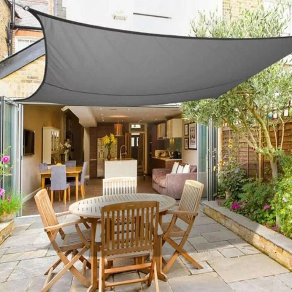 SOLARSHIELD - Auvent rétractable de protection UV pour espaces extérieurs