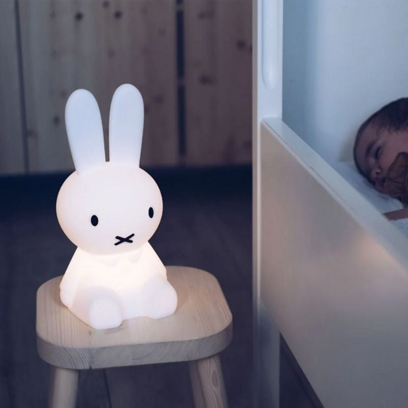Lampe de table | Élément iconique pour la maison | Figurine lapin minimaliste | BunnyNest