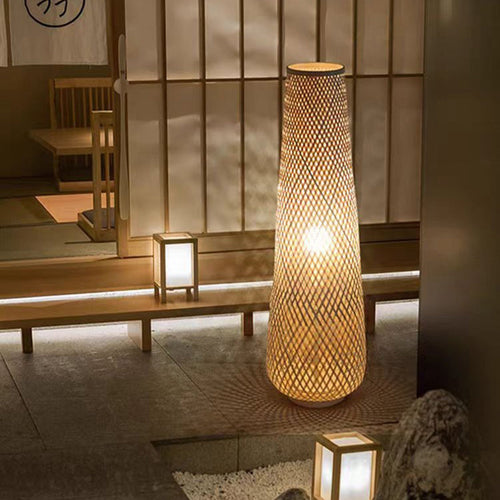 Yorumi | Lampe de sol en bambou japonais traditionnel avec lumière douce pour le salon
