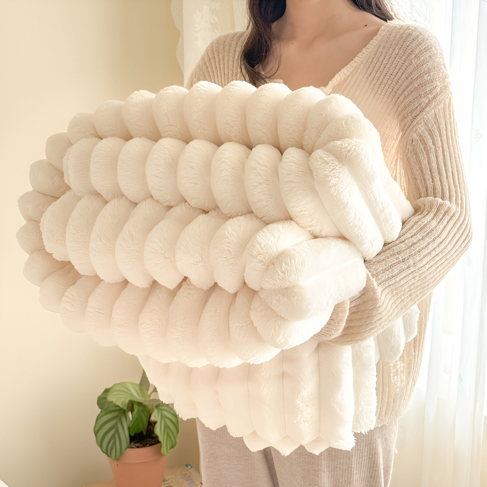Plaid StripeEase – Couverture en Fleece Ultra-Douce avec Rayures Élastiques