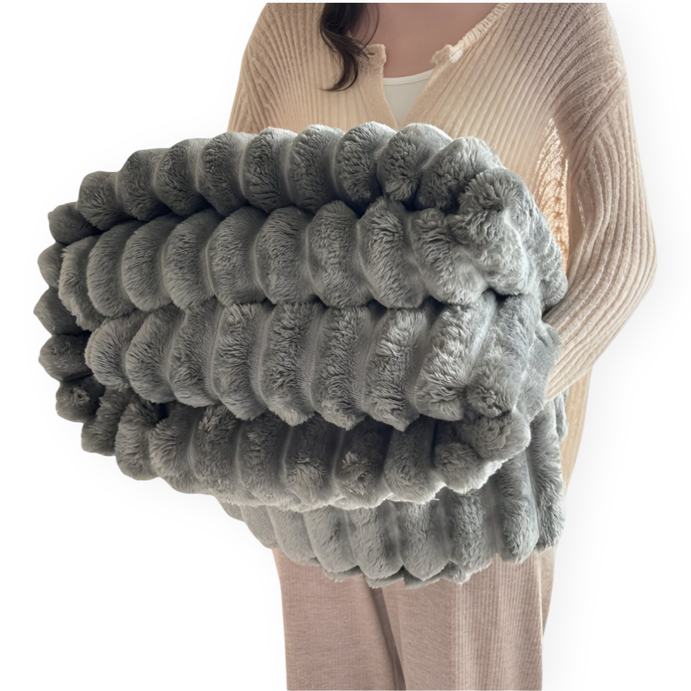 Plaid StripeEase – Couverture en Fleece Ultra-Douce avec Rayures Élastiques