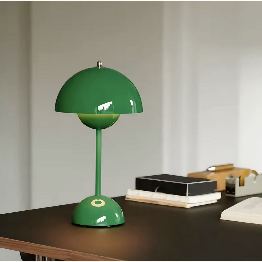 Lampe de table LED compacte