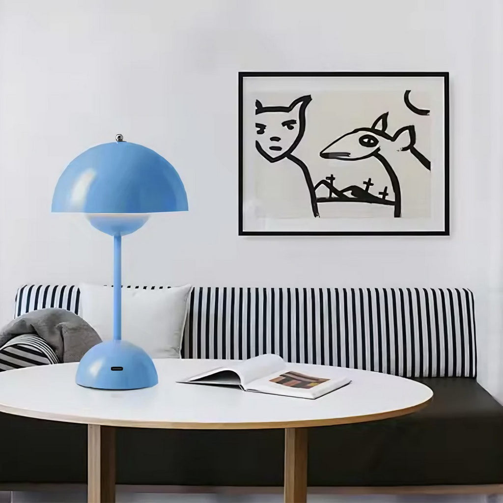 Lampe de table LED compacte