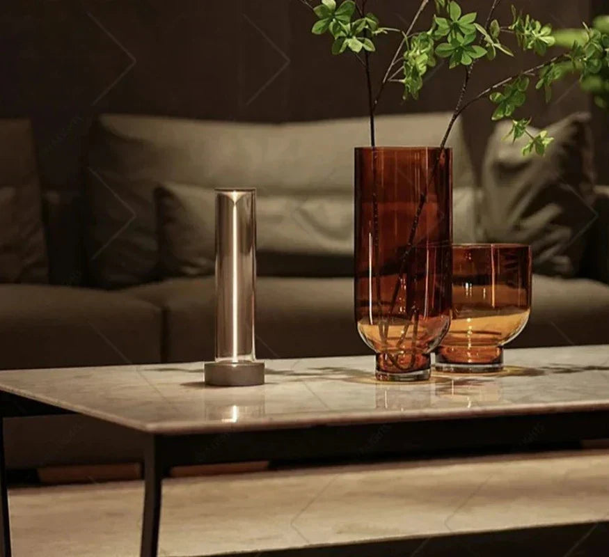 Lampe de Table Noctira – Lampe LED Dimmable avec Contrôle Tactile au Design Noir