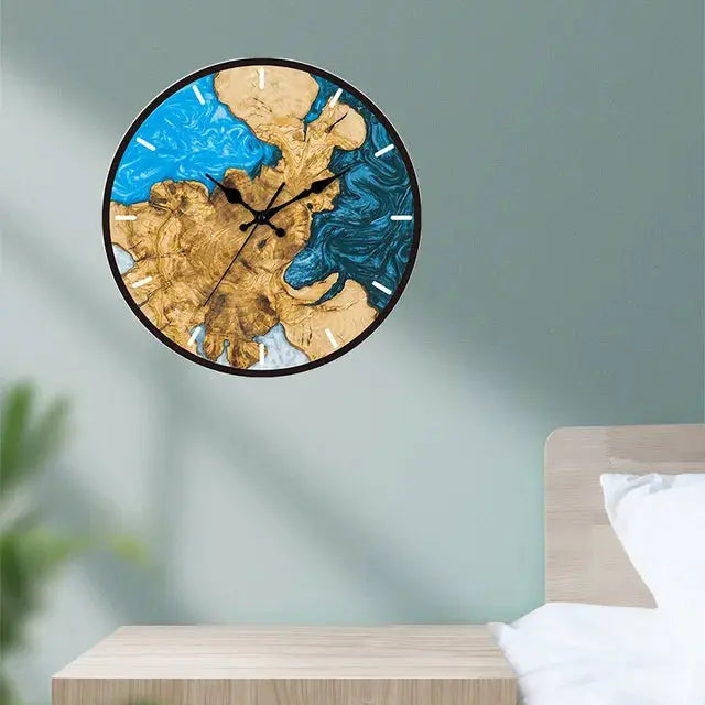 Horloge murale | Bois naturel avec finition en résine | Mécanisme à quartz silencieux | Aurelwood