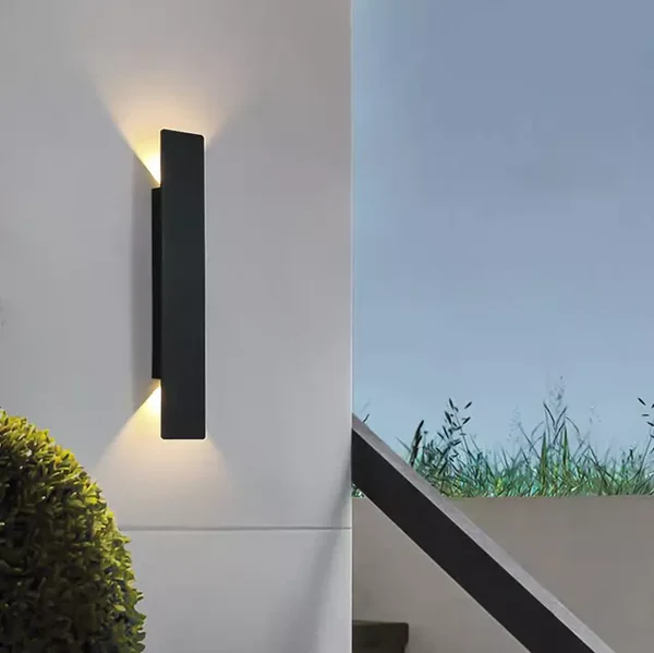 Aqualume – Applique LED étanche en aluminium pour usage extérieur