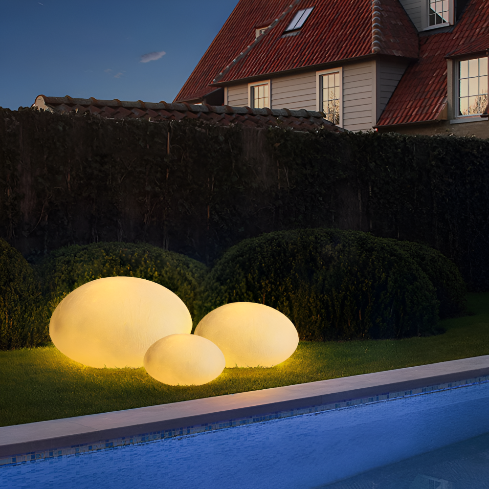 Boules Lumineuses LED Décoratives pour Jardin & Balcon – Lampes Extérieures Résistantes aux Intempéries