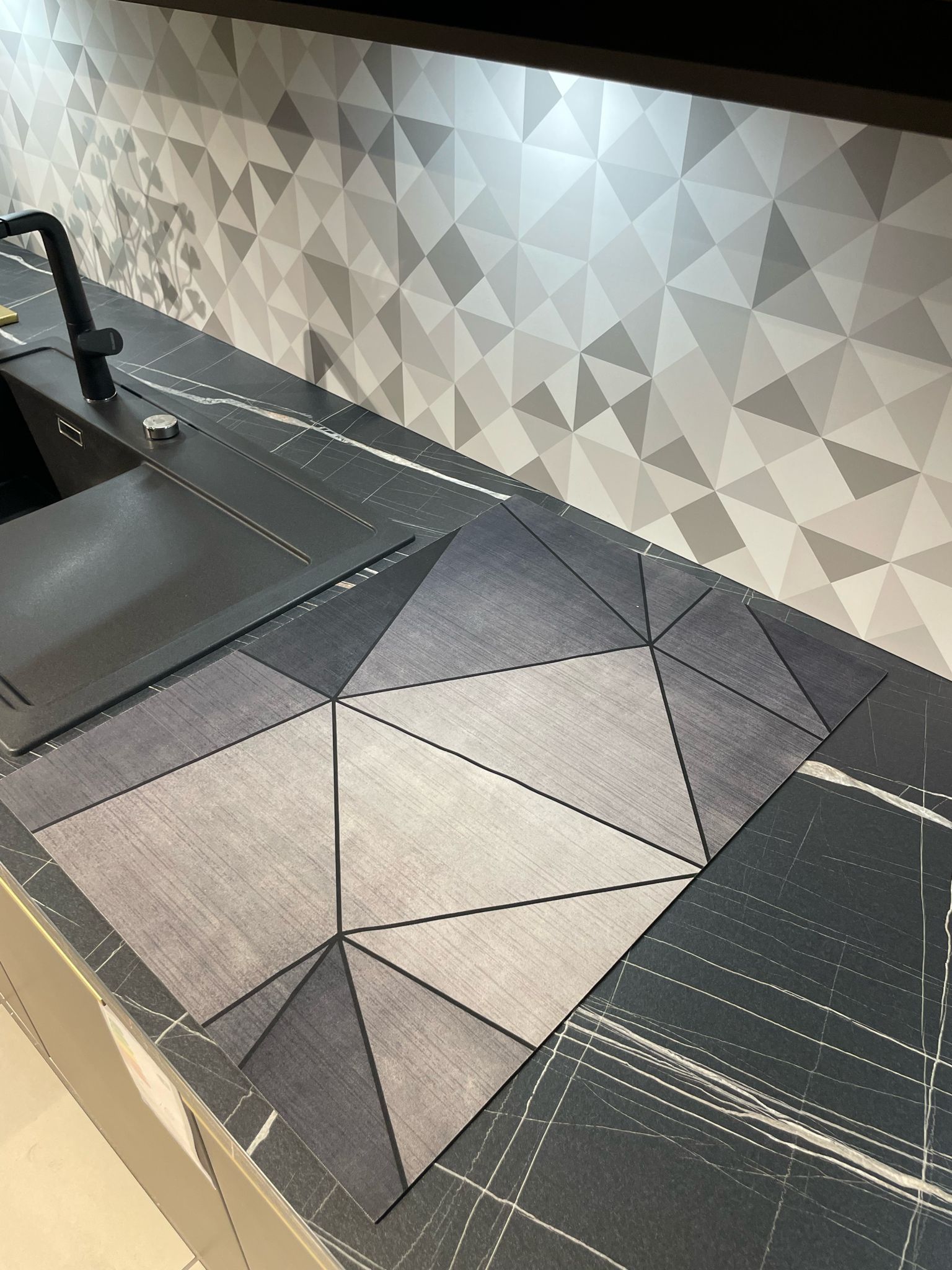 Tapis de Bain DryLux™ – Pour une expérience de salle de bain propre et sèche