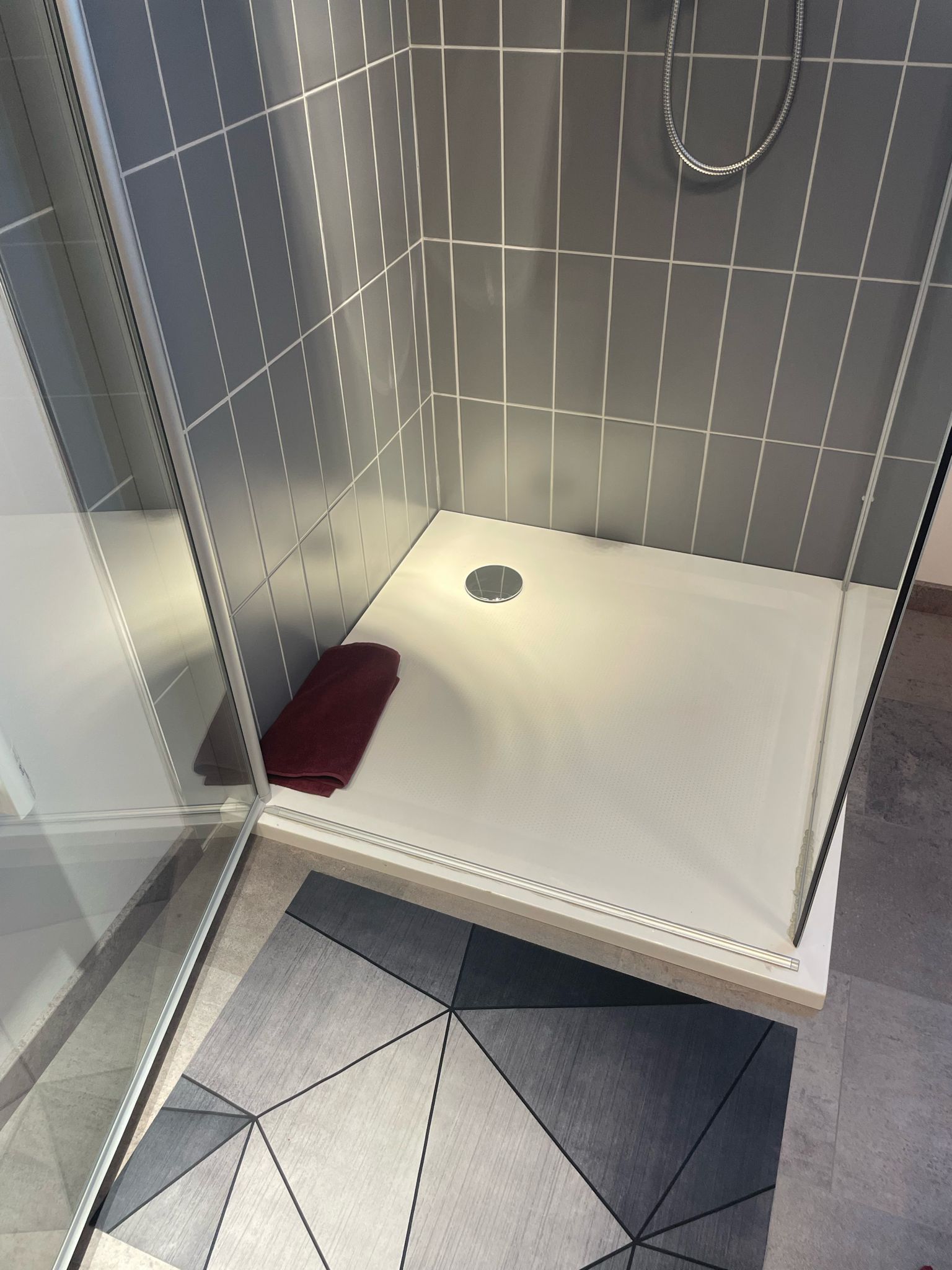 Tapis de Bain DryLux™ – Pour une expérience de salle de bain propre et sèche