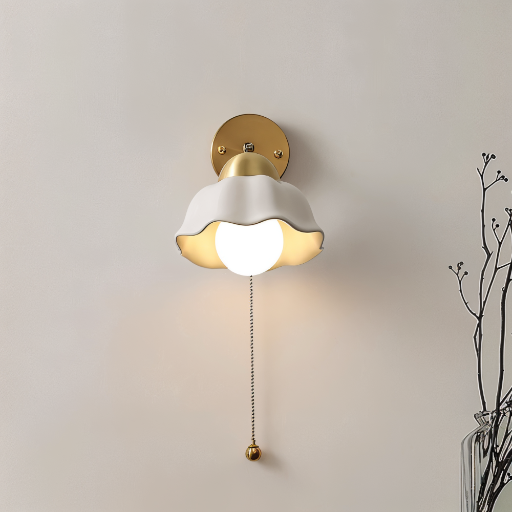 Florielle Applique Murale – Lampe Fleur Française en Blanc et Or pour Chambre à Coucher