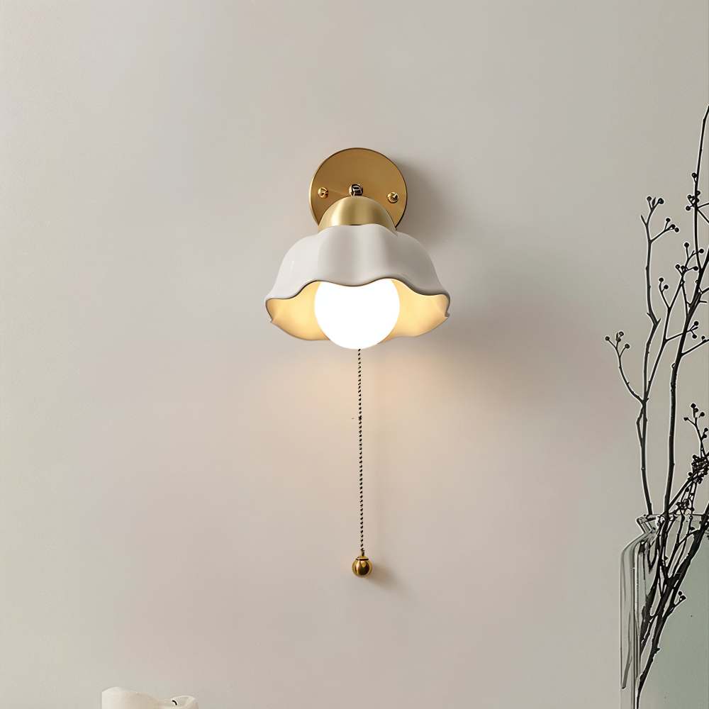 Florielle Applique Murale – Lampe Fleur Française en Blanc et Or pour Chambre à Coucher
