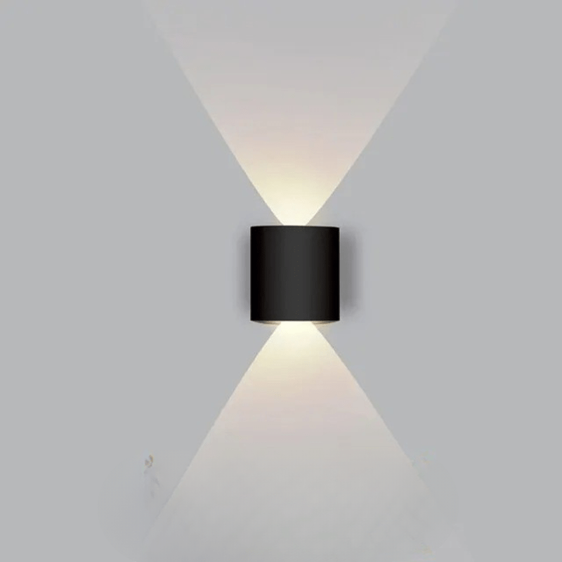 EXTERA - Applique murale LED d'extérieur conçue pour une durabilité à l'épreuve des intempéries et un éclairage extérieur moderne