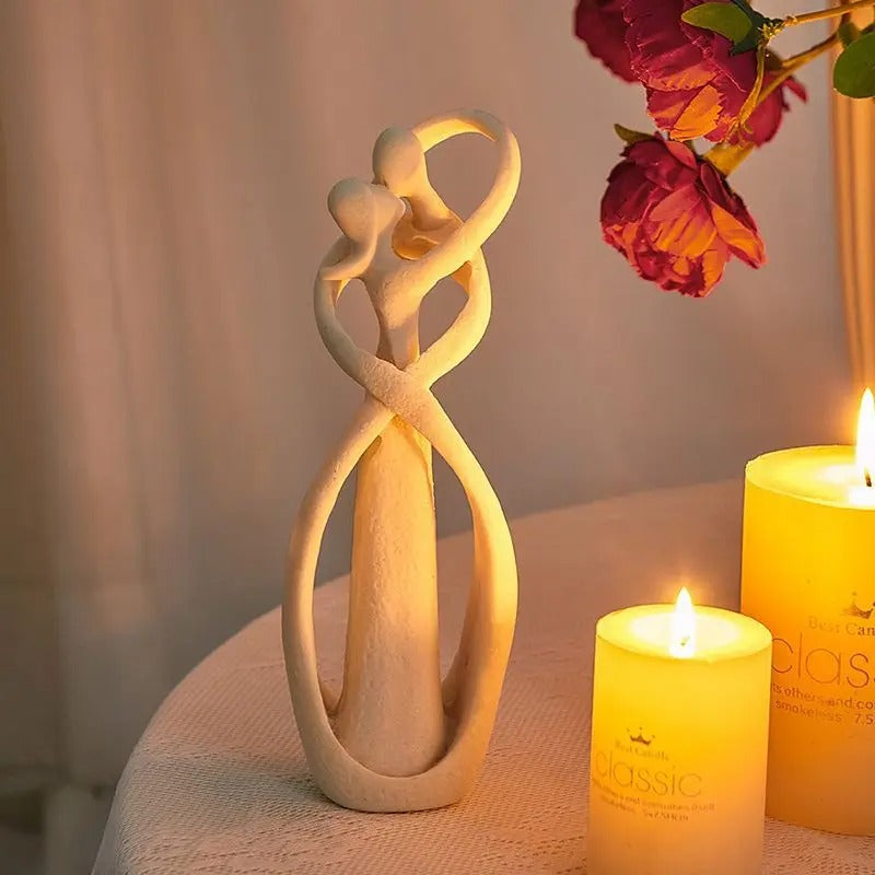 Sculpture d'amour intemporelle, élégante et symbolique