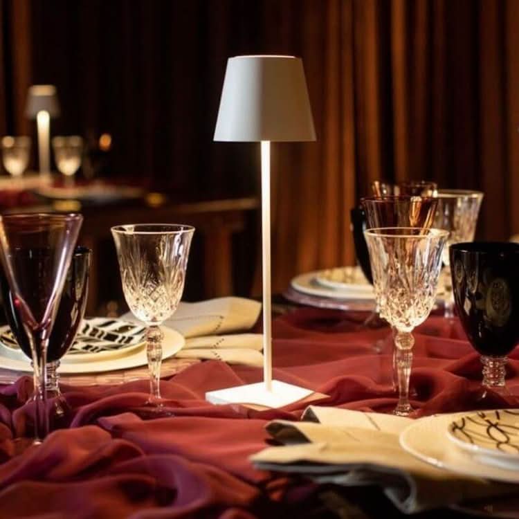 Lampe de table sans fil portable pour un éclairage élégant