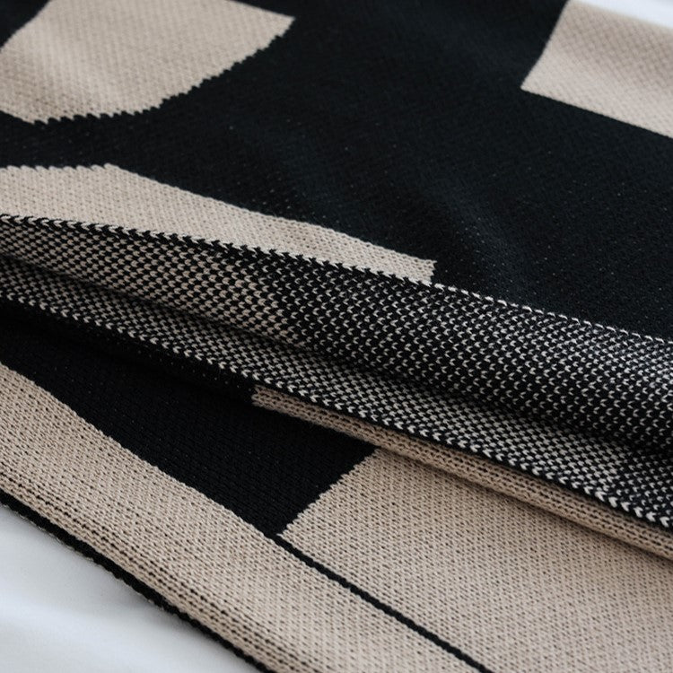 Couverture tricotée avec motif géométrique, plaid réversible