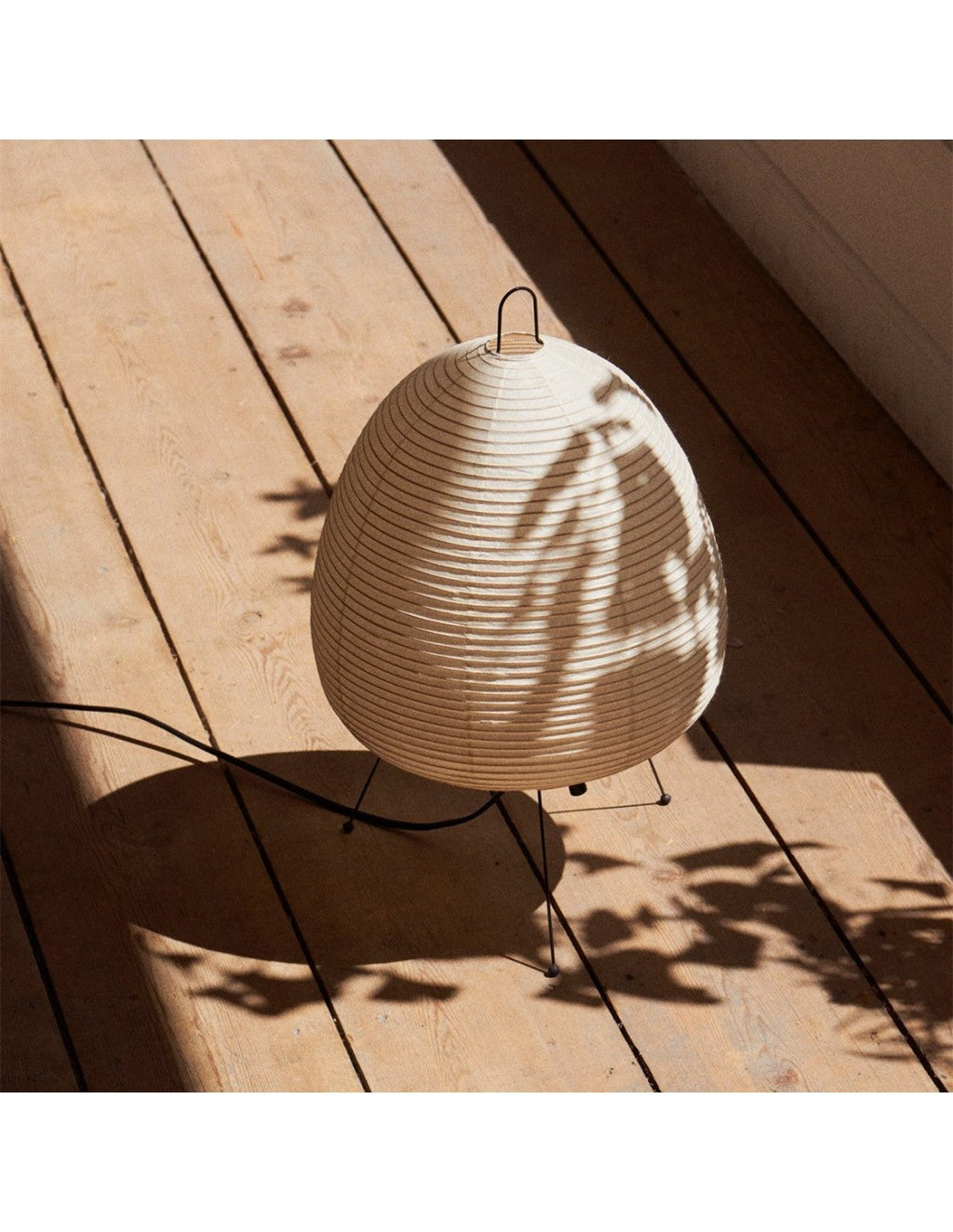 Lampe sur pied japonaise en sculpture de papier