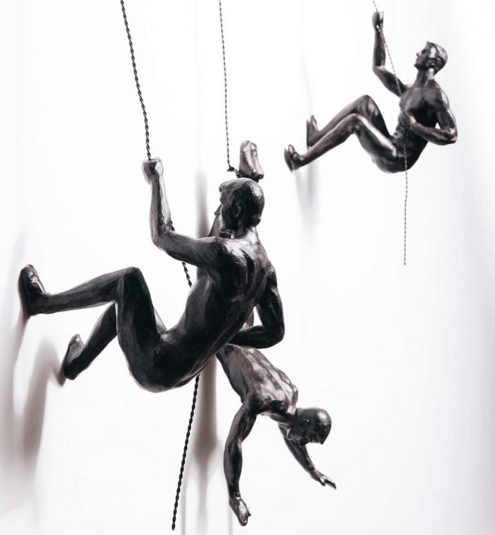 Sculpture murale Bergowców – PeakFigures