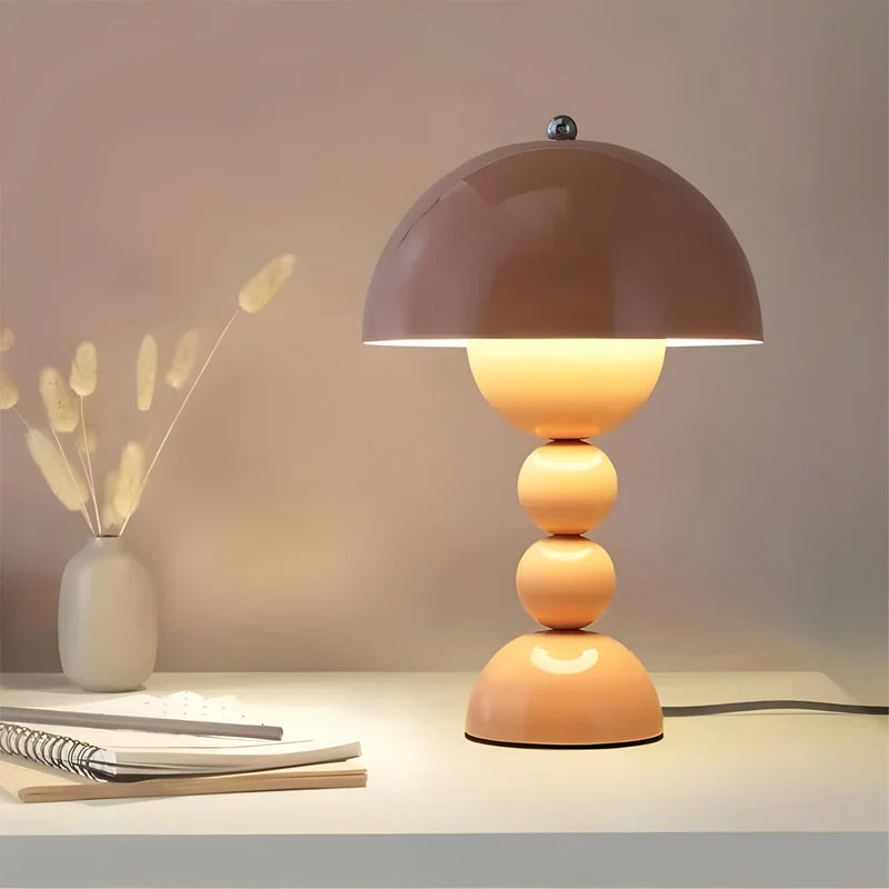 Lampe de table LED à intensité variable au design scandinave