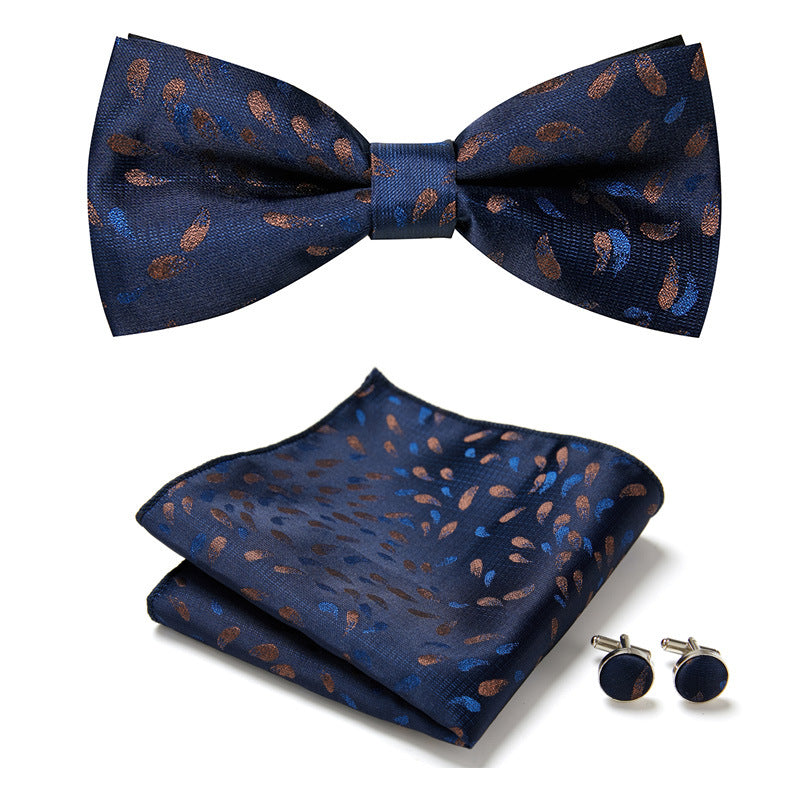 Ensemble de trois pièces avec des nœuds papillon élégants