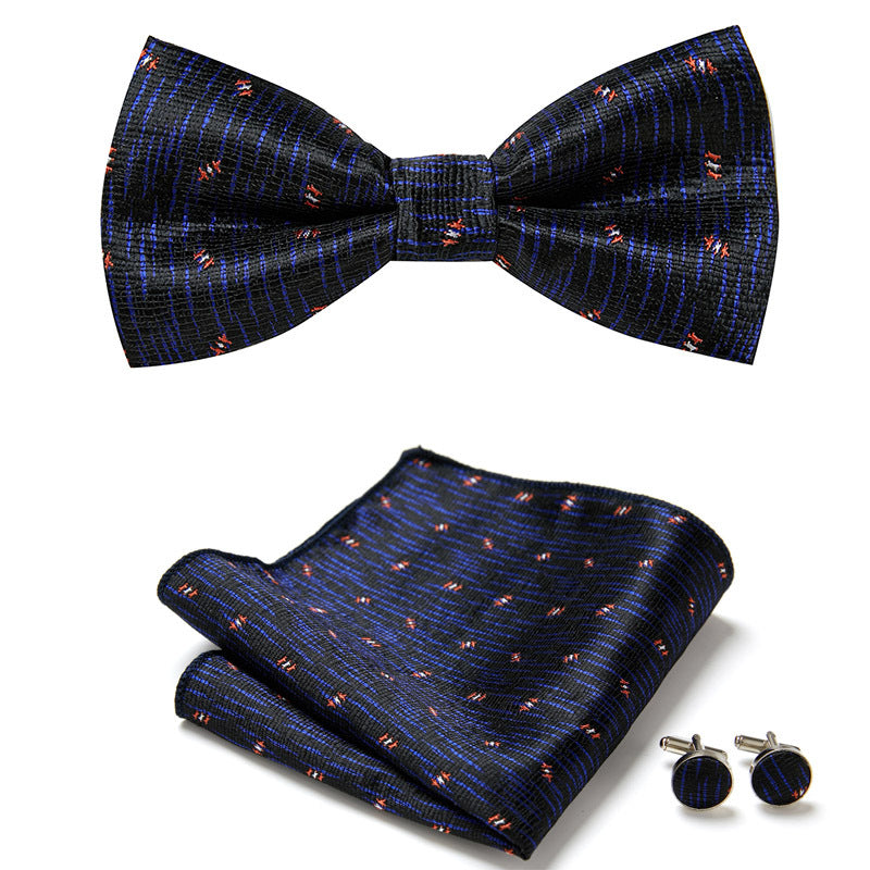 Ensemble de trois pièces avec des nœuds papillon élégants