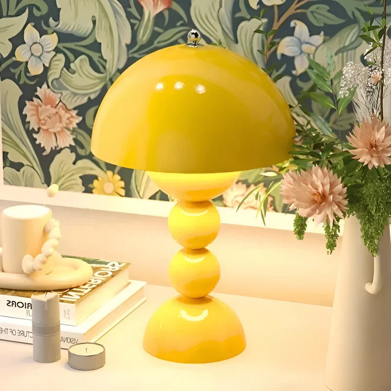 Lampe de table LED à intensité variable au design scandinave