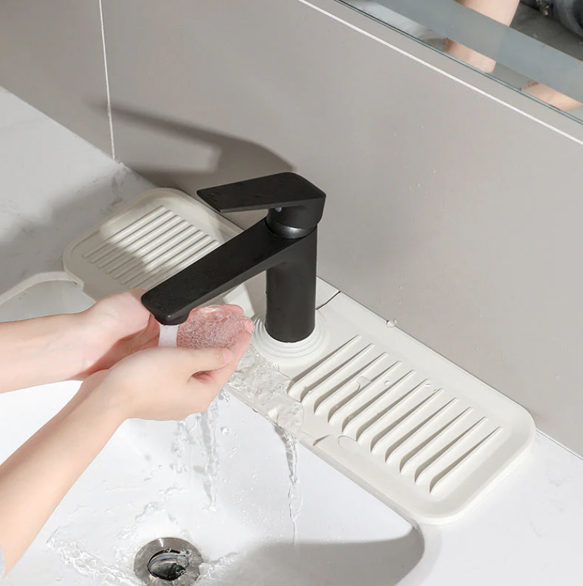 HydroGuard™  | Enfin des surfaces sans eau pour un nettoyage sans souci et plus de temps de bien-être