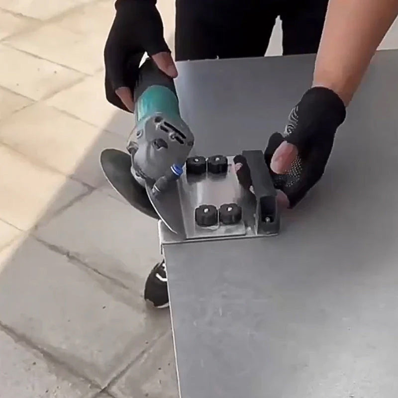 BladeMaster Pro™ — Élimine les vibrations pour des bords de carreaux impeccables et époustouflants – à chaque fois