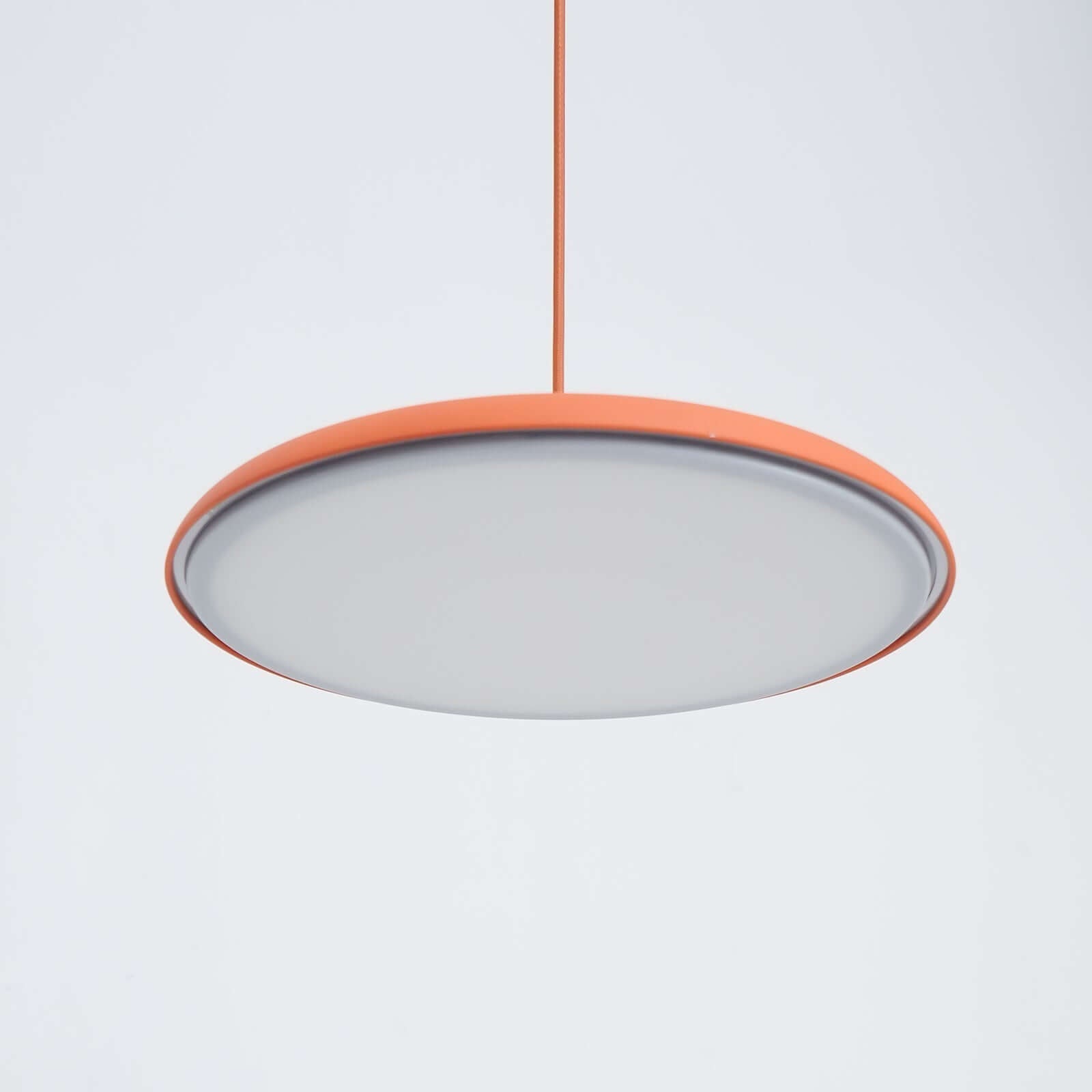 Suspension au Design Simple pour Intérieurs Modernes