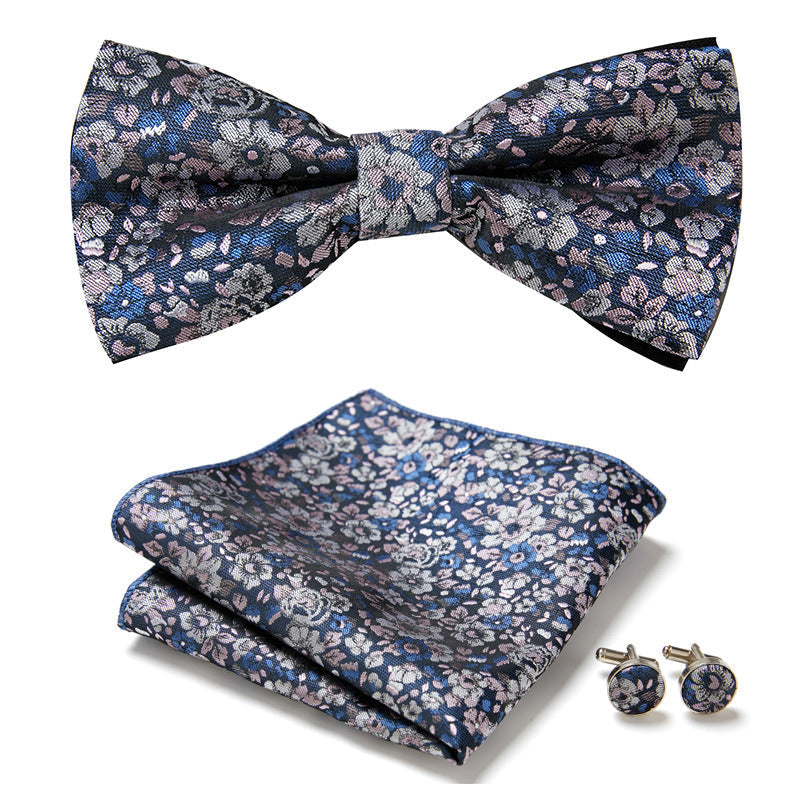 Ensemble de trois pièces avec des nœuds papillon élégants