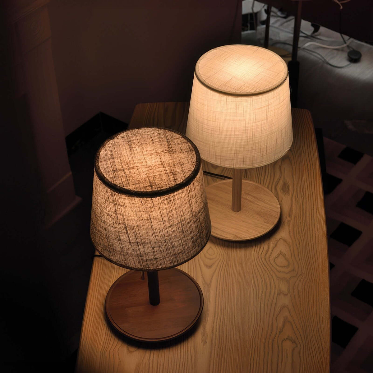 Lampe de Table en Noyer Nordique avec Abat-jour en Tissu