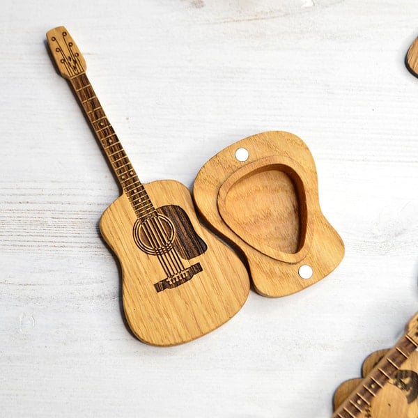50% DE RÉDUCTION | GuitarHolder™ | Support pour médiators +3 Médiators Gratuits