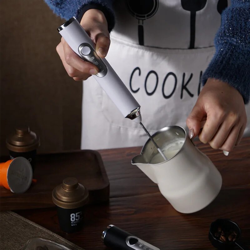 Mousseur à lait manuel puissant & créateur de mousse