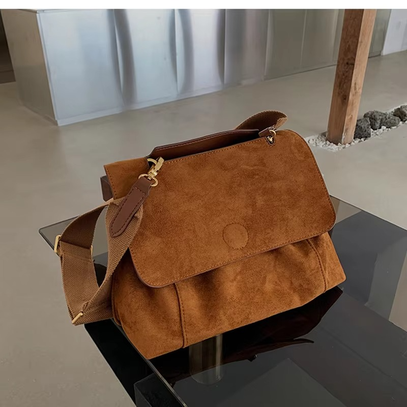 Sac à main en daim pour femme, style crossbody, pour l'automne-hiver