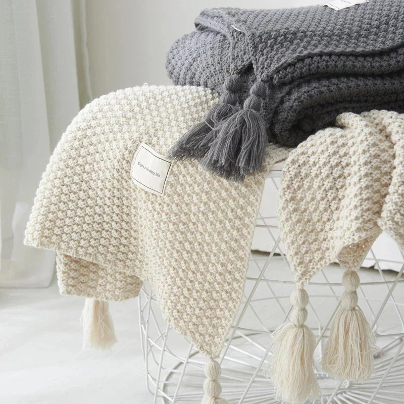 Couverture en laine tricotée avec franges - NordicCozy