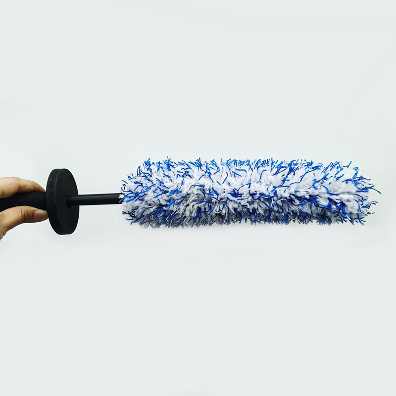 WheelGlow™ | Brosse à jantes en microfibre – Nettoyage en profondeur sans rayures pour des roues impeccables