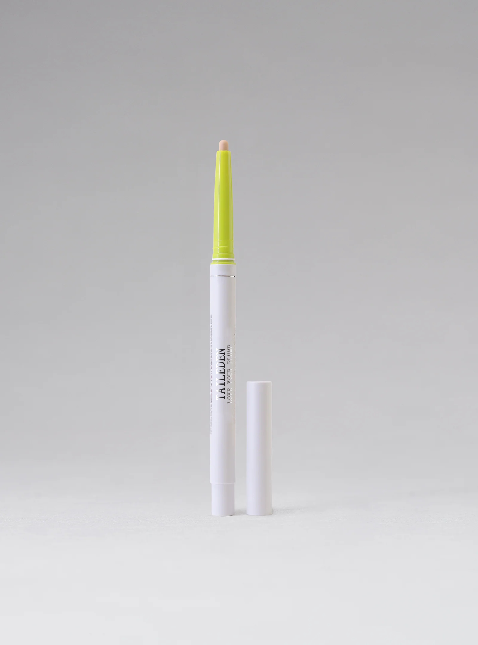 GlowPulse™ — Des lèvres instantanément plus pleines et éclatantes qui attirent l'attention